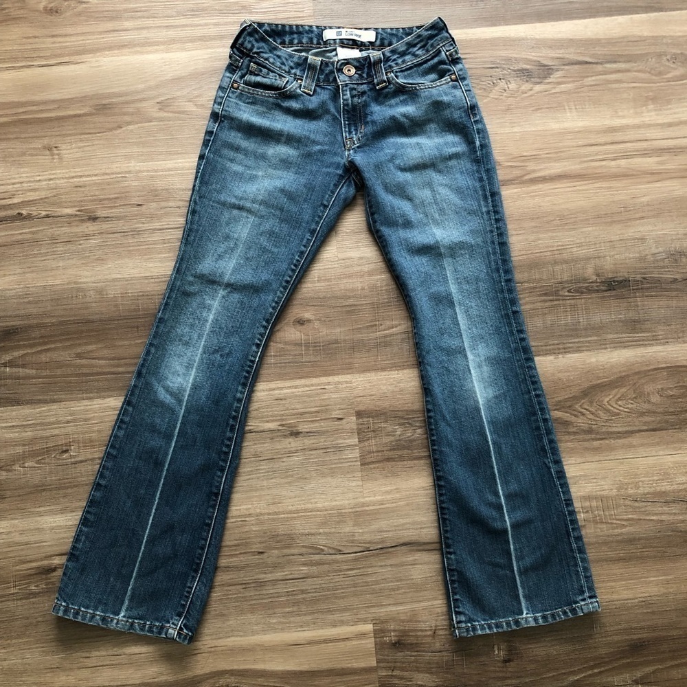 Women’s GAP Curvy Low Rise Boot Cut Jeans size 1 Regular